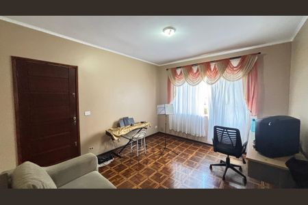 Casa à venda com 209m², 4 quartos e 3 vagas Casa à venda com 209m², 4 quartos e 3 vagasQuarto 2
