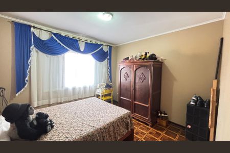 Casa à venda com 209m², 4 quartos e 3 vagas Casa à venda com 209m², 4 quartos e 3 vagasQuarto 3