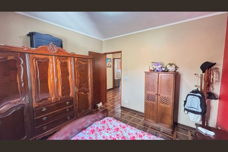 Casa à venda com 209m², 4 quartos e 3 vagas Casa à venda com 209m², 4 quartos e 3 vagasQuarto 4