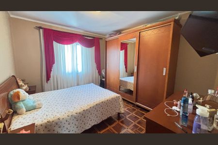 Casa à venda com 209m², 4 quartos e 3 vagas Casa à venda com 209m², 4 quartos e 3 vagasQuarto 1