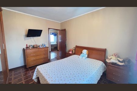 Casa à venda com 209m², 4 quartos e 3 vagas Casa à venda com 209m², 4 quartos e 3 vagasQuarto 1