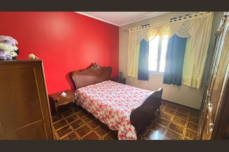 Casa à venda com 209m², 4 quartos e 3 vagas Casa à venda com 209m², 4 quartos e 3 vagasQuarto 4