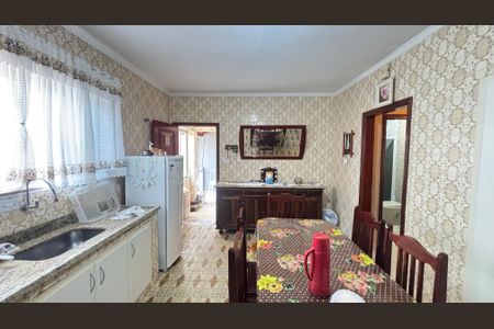 Casa à venda com 209m², 4 quartos e 3 vagas Casa à venda com 209m², 4 quartos e 3 vagasCozinha