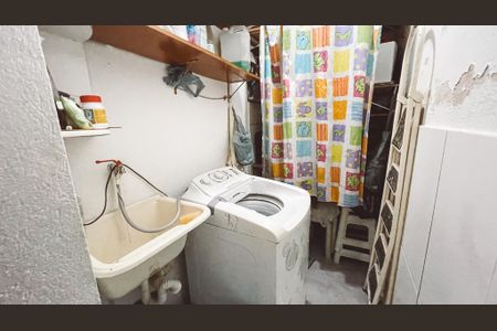 Casa à venda com 140m², 4 quartos e 2 vagas Casa à venda com 140m², 4 quartos e 2 vagasÁrea de Serviço