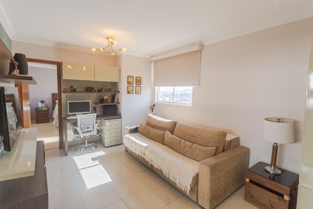 Apartamento à venda com 225m², 3 quartos e 4 vagas Apartamento à venda com 225m², 3 quartos e 4 vagasSala 2