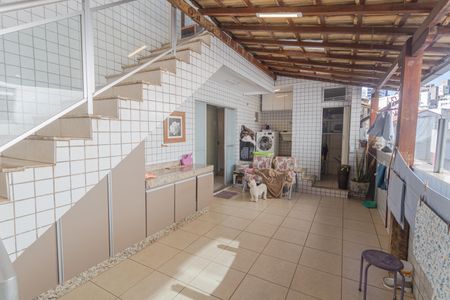 Apartamento à venda com 225m², 3 quartos e 4 vagas Apartamento à venda com 225m², 3 quartos e 4 vagasÁrea de Serviço