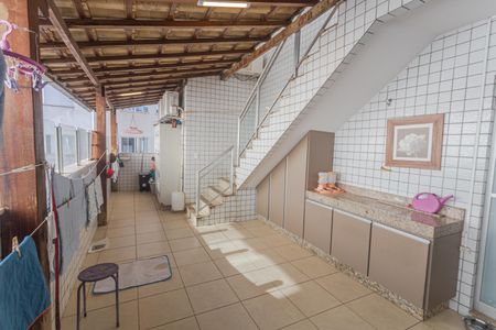 Apartamento à venda com 225m², 3 quartos e 4 vagas Apartamento à venda com 225m², 3 quartos e 4 vagasÁrea de Serviço