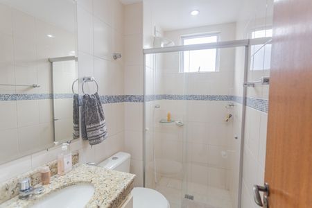 Apartamento à venda com 225m², 3 quartos e 4 vagas Apartamento à venda com 225m², 3 quartos e 4 vagasBanheiro Social