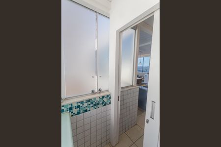 Apartamento à venda com 225m², 3 quartos e 4 vagas Apartamento à venda com 225m², 3 quartos e 4 vagasTerraço Gourmet - Banheiro