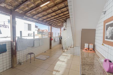 Apartamento à venda com 225m², 3 quartos e 4 vagas Apartamento à venda com 225m², 3 quartos e 4 vagasÁrea de Serviço