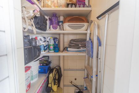 Apartamento à venda com 225m², 3 quartos e 4 vagas Apartamento à venda com 225m², 3 quartos e 4 vagasÁrea de Serviço