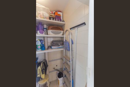 Apartamento à venda com 225m², 3 quartos e 4 vagas Apartamento à venda com 225m², 3 quartos e 4 vagasÁrea de Serviço