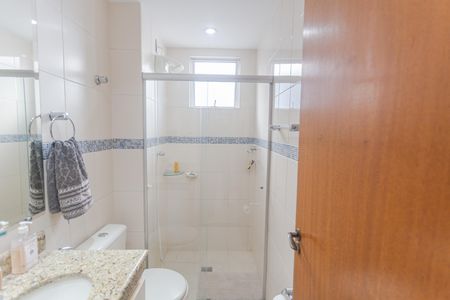 Apartamento à venda com 225m², 3 quartos e 4 vagas Apartamento à venda com 225m², 3 quartos e 4 vagasBanheiro Social