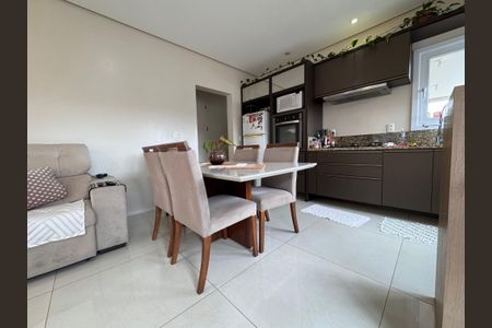 Casa à venda com 187m², 3 quartos e 2 vagas Casa à venda com 187m², 3 quartos e 2 vagasCozinha