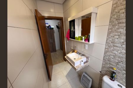 Casa à venda com 187m², 3 quartos e 2 vagas Casa à venda com 187m², 3 quartos e 2 vagasBanheiro da Suíte