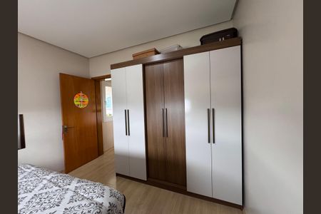 Casa à venda com 187m², 3 quartos e 2 vagas Casa à venda com 187m², 3 quartos e 2 vagasQuarto 1