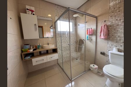 Casa à venda com 187m², 3 quartos e 2 vagas Casa à venda com 187m², 3 quartos e 2 vagasBanheiro 2