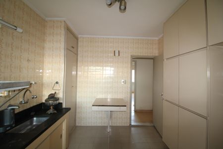 Apartamento à venda com 120m², 2 quartos e 1 vagaCozinha