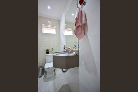 Casa à venda com 125m², 3 quartos e 2 vagasLavabo