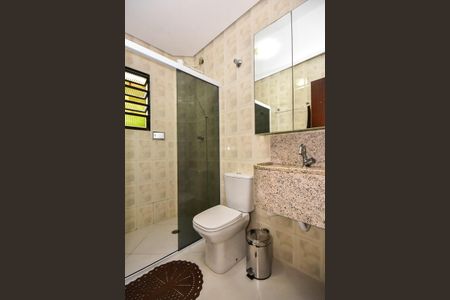 Casa à venda com 125m², 3 quartos e 2 vagasBanheiro