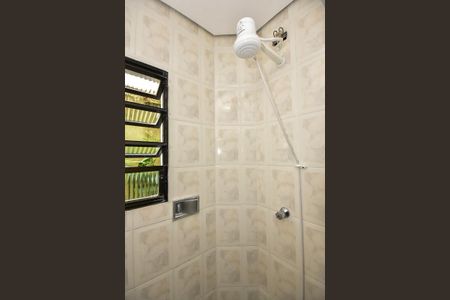 Casa à venda com 125m², 3 quartos e 2 vagasChuveiro do Banheiro