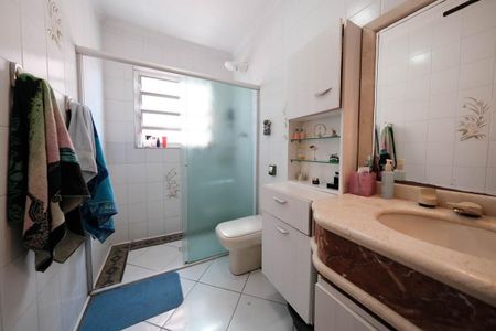 Casa à venda com 250m², 4 quartos e 4 vagasBanheiro da Suíte