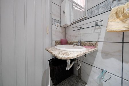 Casa à venda com 250m², 4 quartos e 4 vagasBanheiro 2