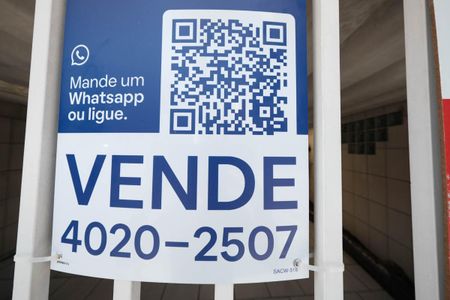 Casa à venda com 250m², 4 quartos e 4 vagasPlaquinha 