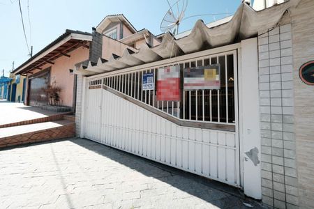 Casa à venda com 250m², 4 quartos e 4 vagasFachada