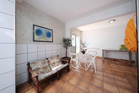 Casa à venda com 250m², 4 quartos e 4 vagasQuintal