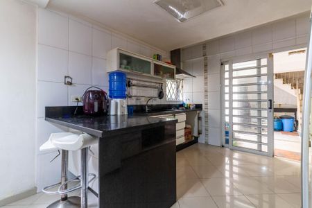 Casa à venda com 115m², 3 quartos e 2 vagas Casa à venda com 115m², 3 quartos e 2 vagasCozinha