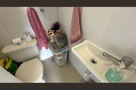 Apartamento à venda com 181m², 3 quartos e 2 vagas Apartamento à venda com 181m², 3 quartos e 2 vagasBanheiro de serviço