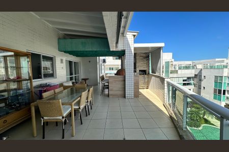 Apartamento à venda com 181m², 3 quartos e 2 vagas Apartamento à venda com 181m², 3 quartos e 2 vagasCobertura