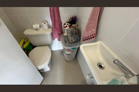 Apartamento à venda com 181m², 3 quartos e 2 vagas Apartamento à venda com 181m², 3 quartos e 2 vagasBanheiro de serviço