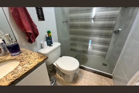 Apartamento à venda com 181m², 3 quartos e 2 vagas Apartamento à venda com 181m², 3 quartos e 2 vagasBanheiro da Suíte