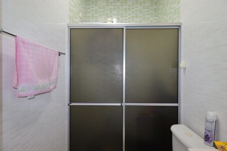 Casa à venda com 199m², 3 quartos e 2 vagasBanheiro 