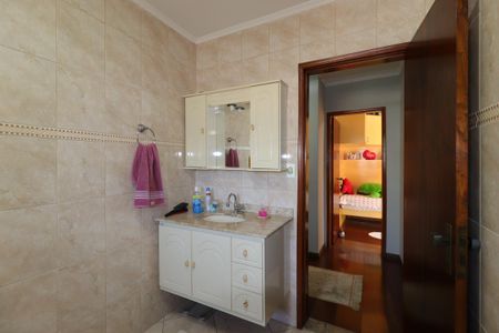 Casa à venda com 199m², 3 quartos e 2 vagasBanheiro 2