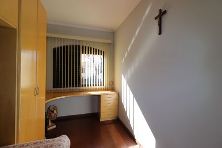 Casa à venda com 199m², 3 quartos e 2 vagasQuarto 1