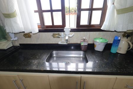 Casa à venda com 199m², 3 quartos e 2 vagasCozinha