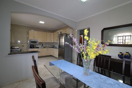 Casa à venda com 199m², 3 quartos e 2 vagasSala de Jantar