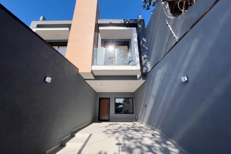 Casa à venda com 192m², 4 quartos e 2 vagasFachada