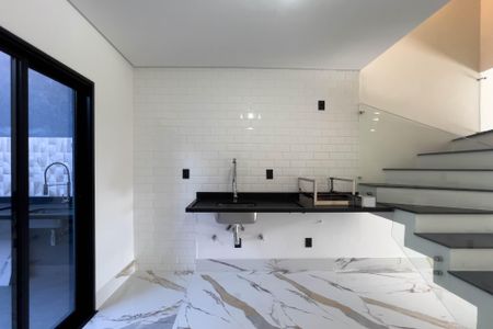 Casa à venda com 192m², 4 quartos e 2 vagasSala/Cozinha