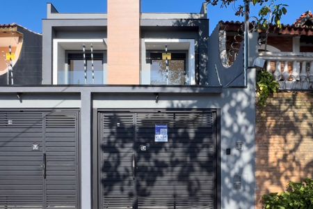 Casa à venda com 192m², 4 quartos e 2 vagasFachada