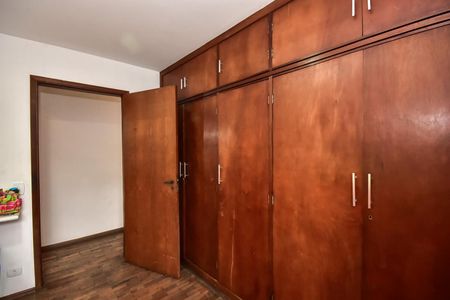 Casa de condomínio à venda com 280m², 4 quartos e 4 vagasQuarto 2