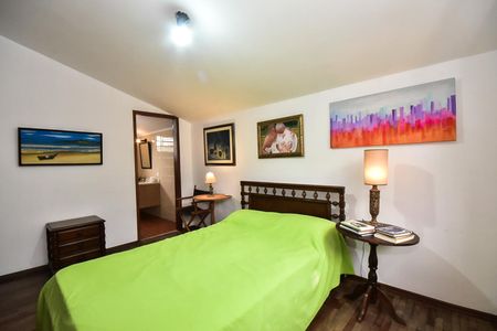 Casa de condomínio à venda com 280m², 4 quartos e 4 vagasBanheiro da Suíte 2