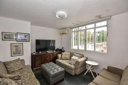 Casa de condomínio à venda com 280m², 4 quartos e 4 vagasSala de Tv