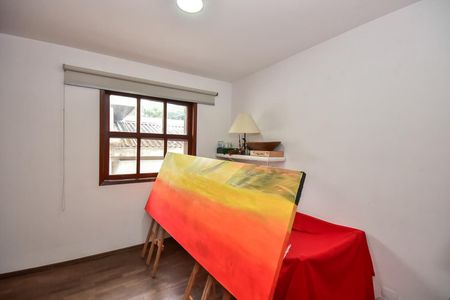 Casa de condomínio à venda com 280m², 4 quartos e 4 vagasQuarto 2