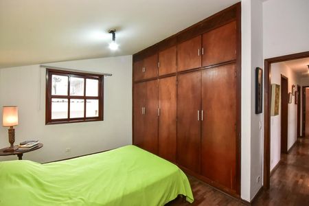 Casa de condomínio à venda com 280m², 4 quartos e 4 vagasSuíte 2