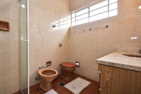 Casa de condomínio à venda com 280m², 4 quartos e 4 vagasBanheiro Suíte 2