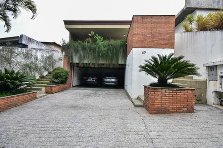 Casa de condomínio à venda com 280m², 4 quartos e 4 vagasFachada